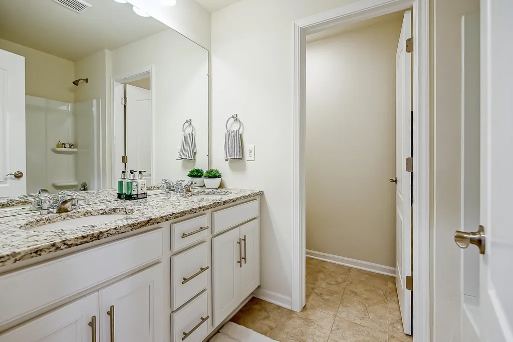 847 Groveland Circle Pittsfield Charter Township MI 48108