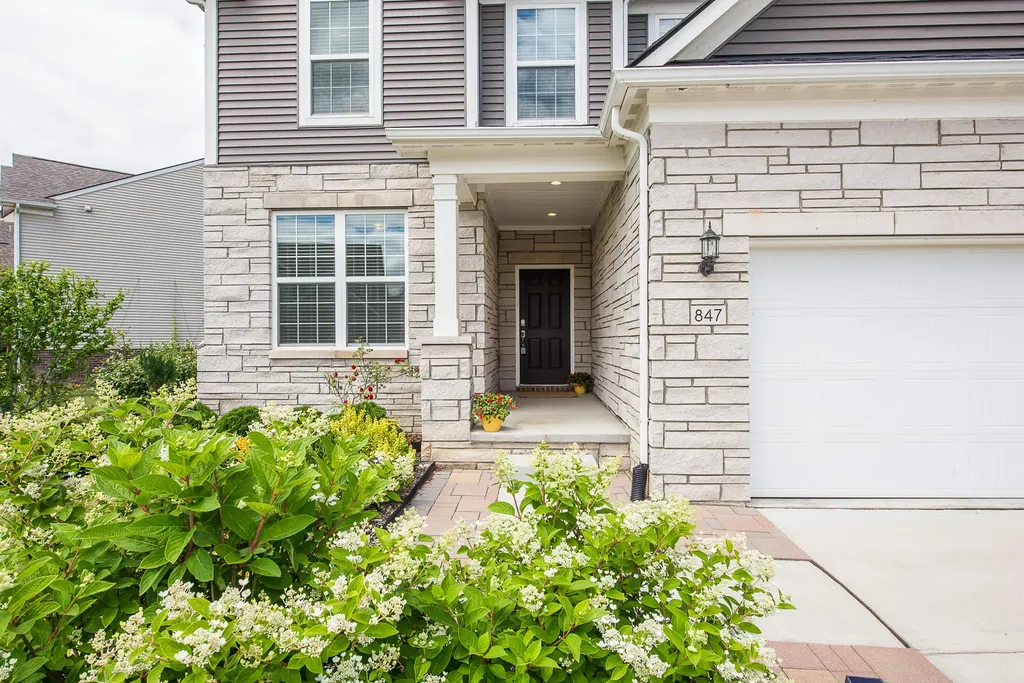 847 Groveland Circle Pittsfield Charter Township MI 48108