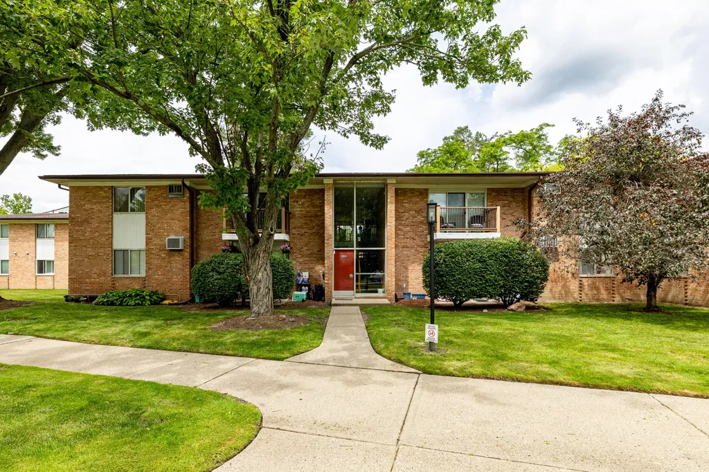 1213 Island Drive Ann Arbor City MI 48105