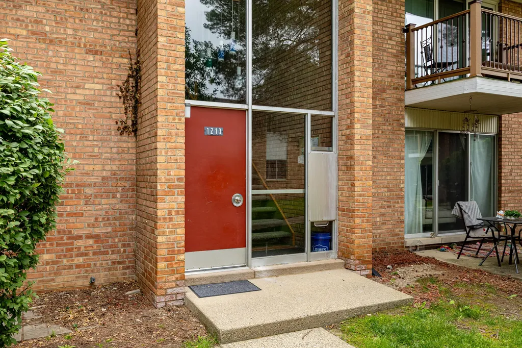 1213 Island Drive Ann Arbor City MI 48105