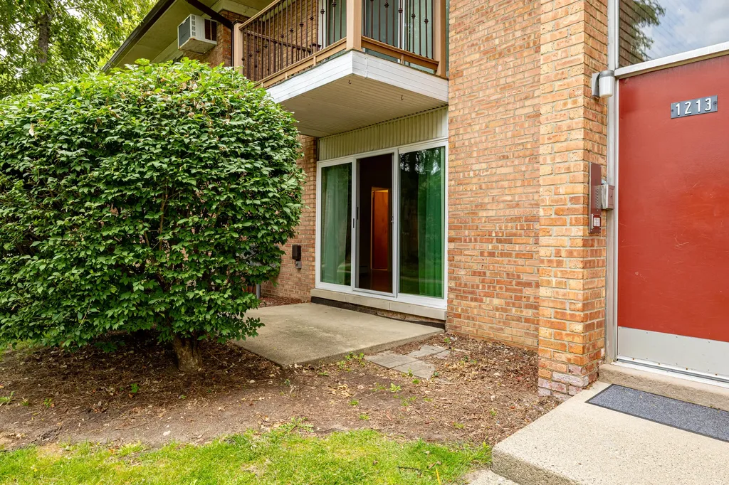 1213 Island Drive Ann Arbor City MI 48105