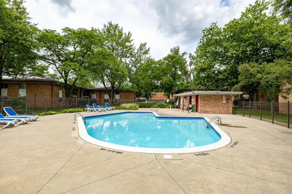 1213 Island Drive Ann Arbor City MI 48105