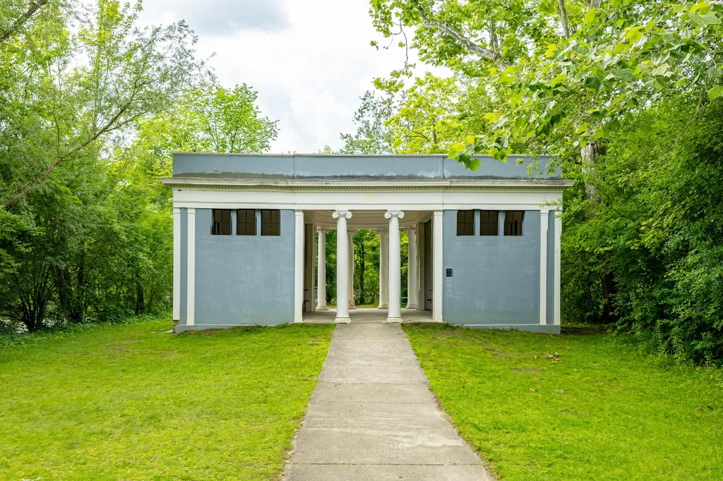 1213 Island Drive Ann Arbor City MI 48105
