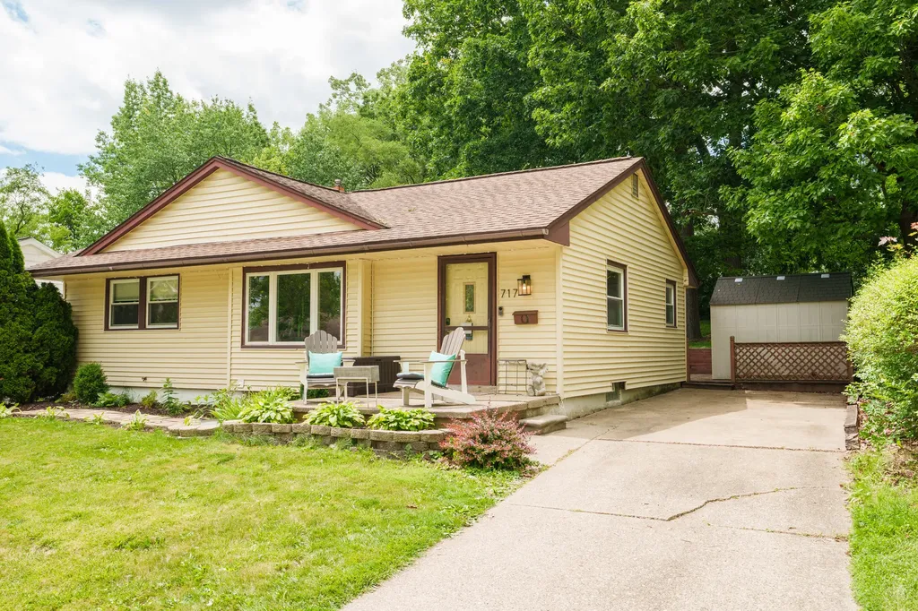 717 Carbeck Drive Ann Arbor City MI 48103