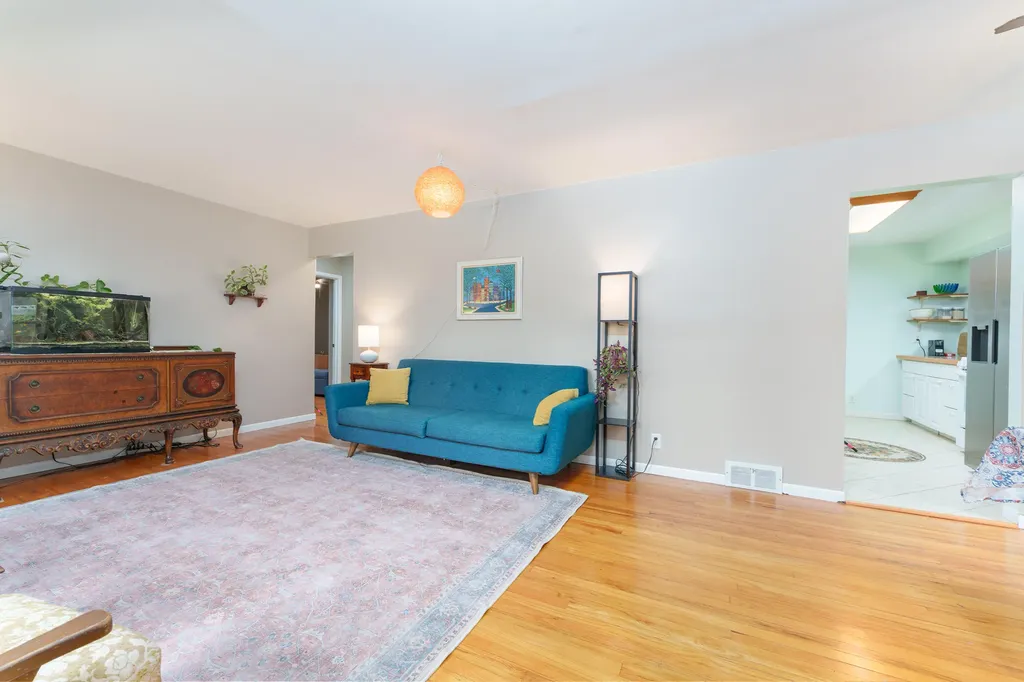 717 Carbeck Drive Ann Arbor City MI 48103