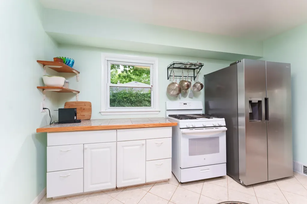 717 Carbeck Drive Ann Arbor City MI 48103