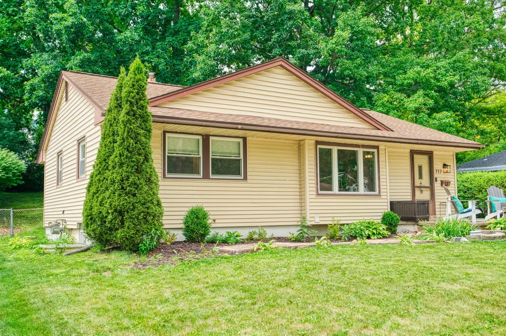 717 Carbeck Drive Ann Arbor City MI 48103