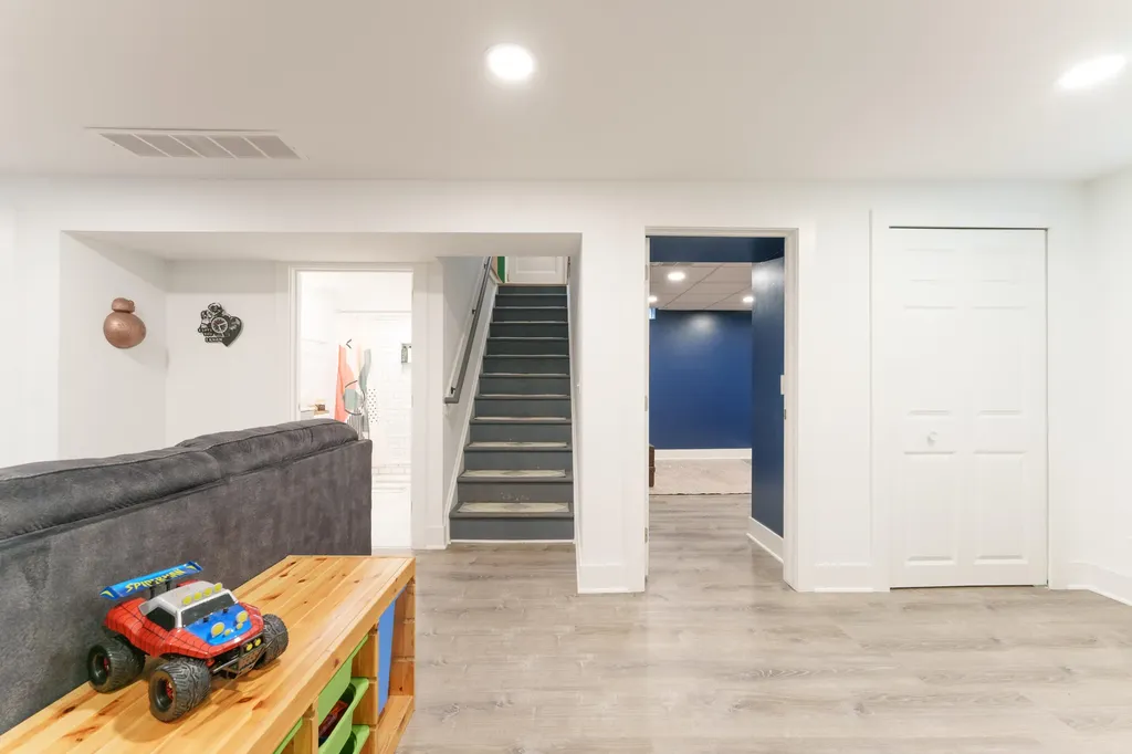 717 Carbeck Drive Ann Arbor City MI 48103