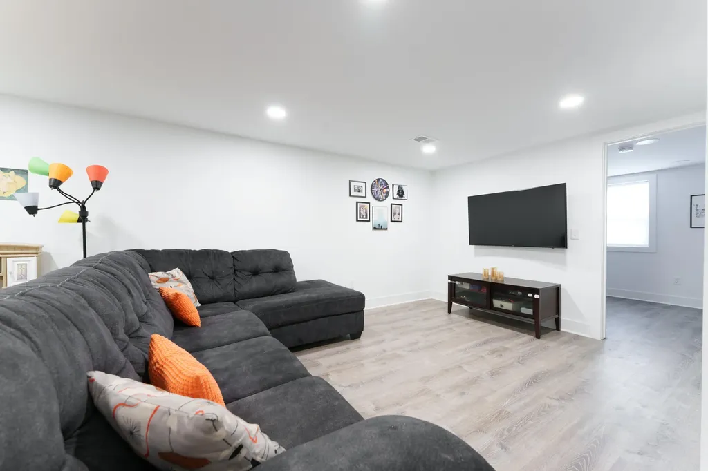 717 Carbeck Drive Ann Arbor City MI 48103