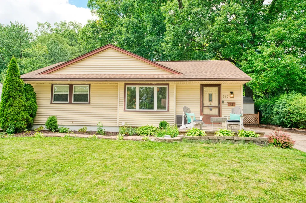 717 Carbeck Drive Ann Arbor City MI 48103
