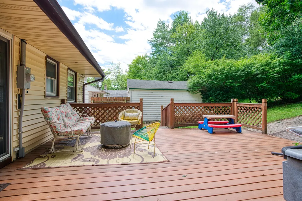 717 Carbeck Drive Ann Arbor City MI 48103