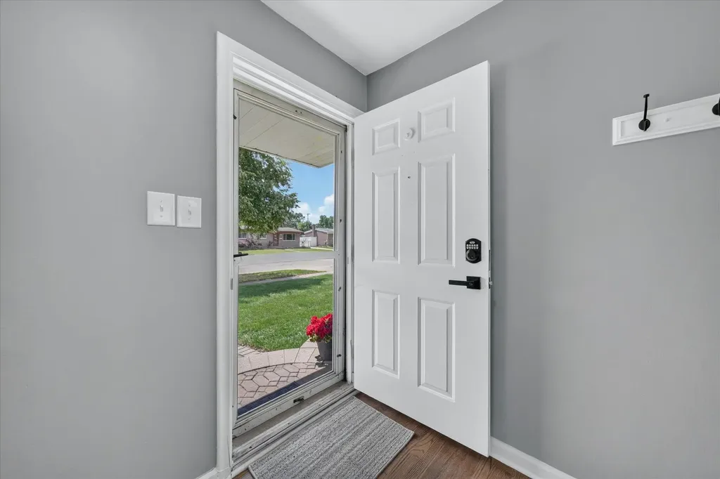 34330 Florence Street Westland City MI 48185