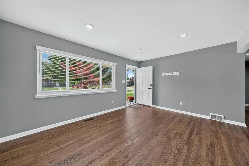34330 Florence Street Westland City MI 48185