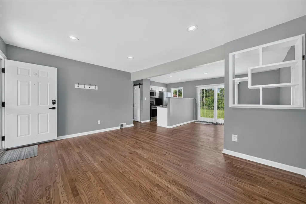 34330 Florence Street Westland City MI 48185