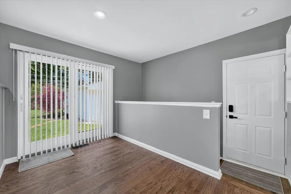 34330 Florence Street Westland City MI 48185