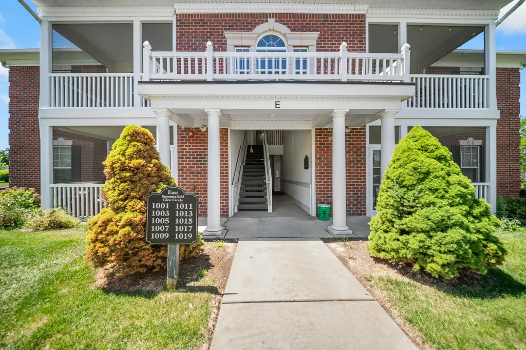 1013 E Summerfield Glen Circle Scio Township MI 48103