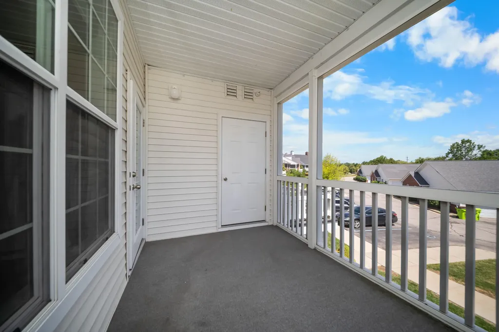 1013 E Summerfield Glen Circle Scio Township MI 48103