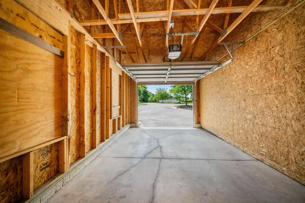 1013 E Summerfield Glen Circle Scio Township MI 48103