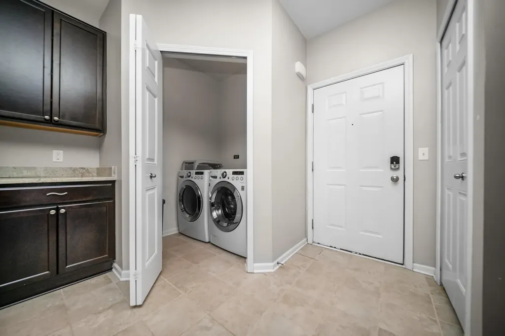 1013 E Summerfield Glen Circle Scio Township MI 48103