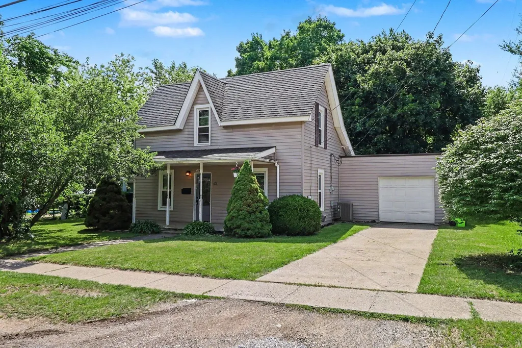 65 Pleasant Street Oxford Village MI 48371