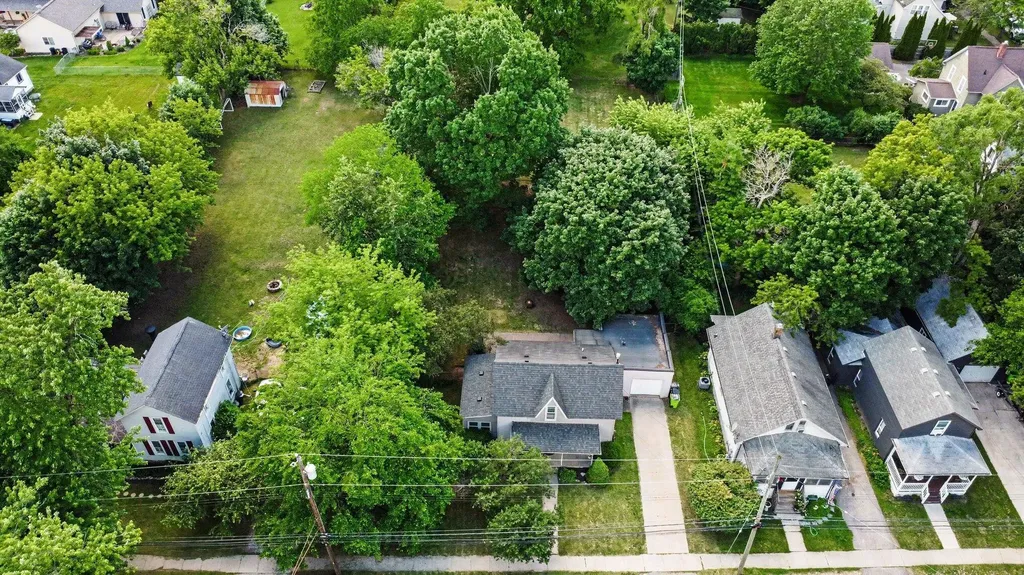 65 Pleasant Street Oxford Village MI 48371