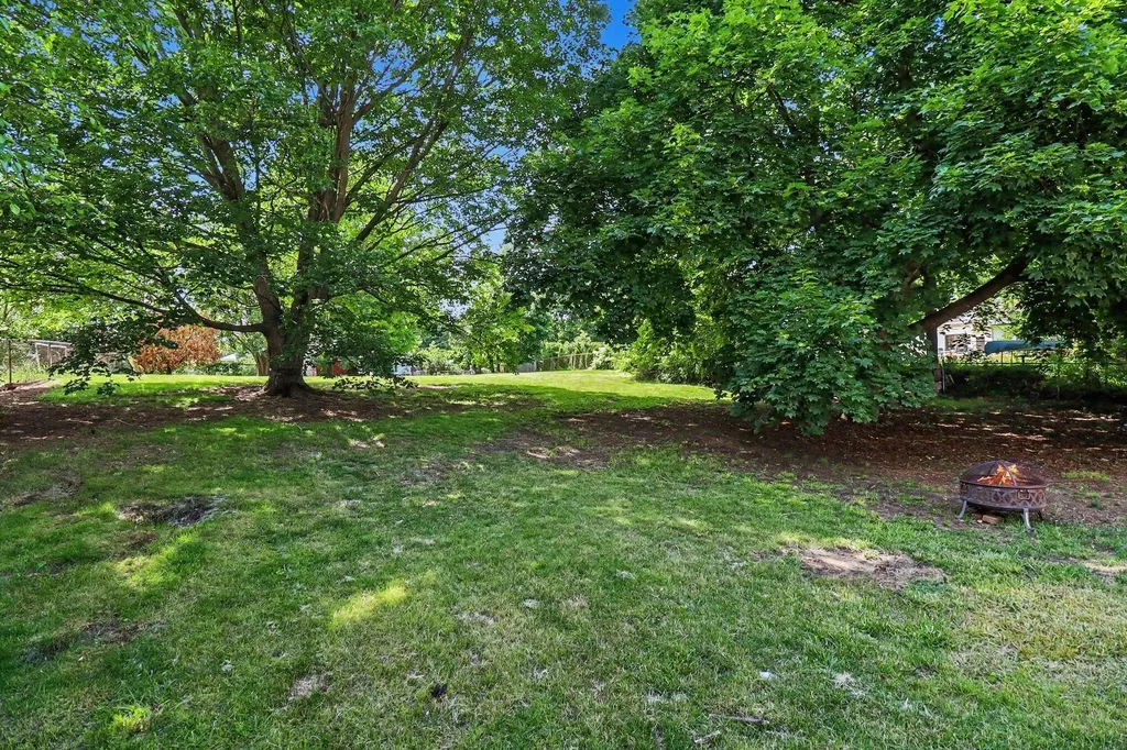 65 Pleasant Street Oxford Village MI 48371