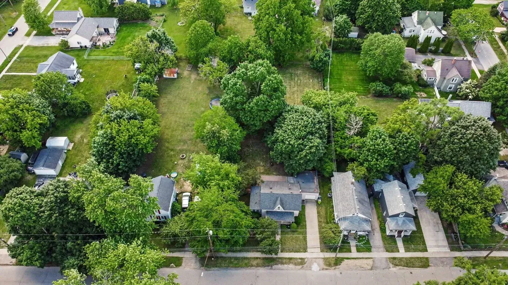 65 Pleasant Street Oxford Village MI 48371