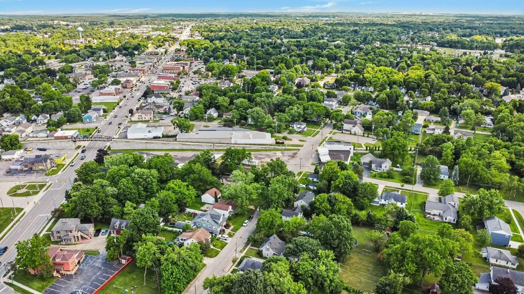 65 Pleasant Street Oxford Village MI 48371