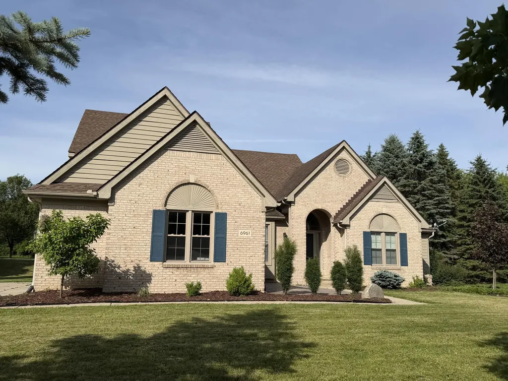 6961 Suncrest Drive Pittsfield Charter Township MI 48176