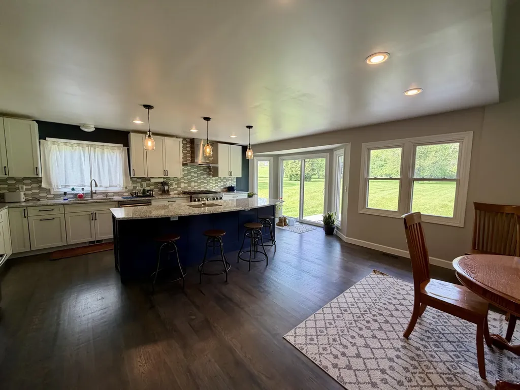 6961 Suncrest Drive Pittsfield Charter Township MI 48176