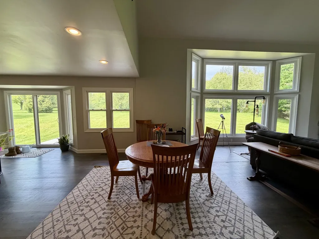 6961 Suncrest Drive Pittsfield Charter Township MI 48176