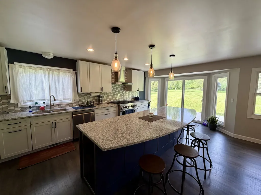 6961 Suncrest Drive Pittsfield Charter Township MI 48176