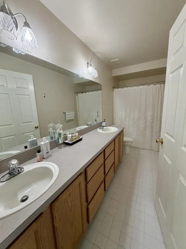 6961 Suncrest Drive Pittsfield Charter Township MI 48176