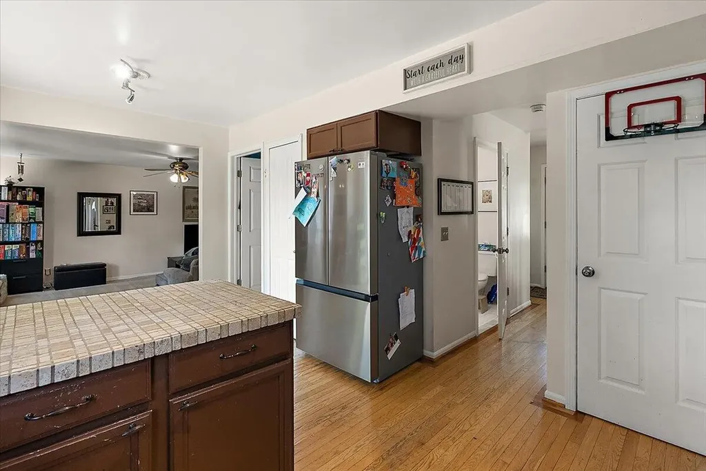 3223 Roon The Ben Ann Arbor City MI 48108