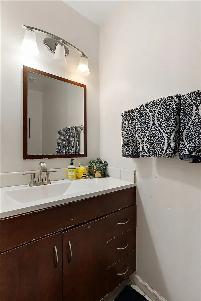 3223 Roon The Ben Ann Arbor City MI 48108