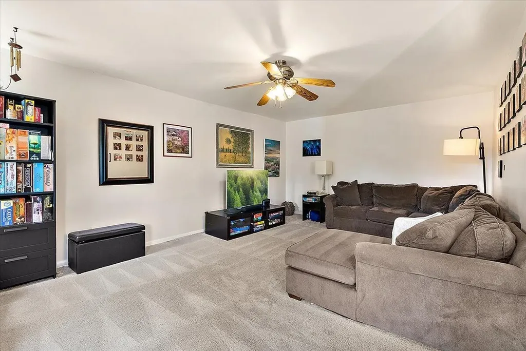 3223 Roon The Ben Ann Arbor City MI 48108