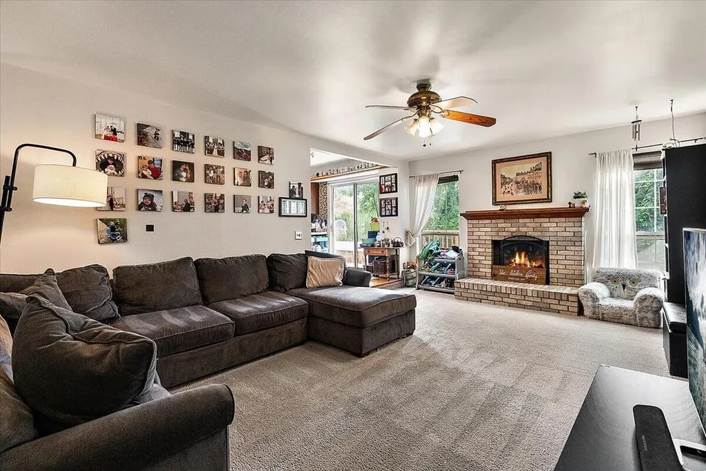 3223 Roon The Ben Ann Arbor City MI 48108