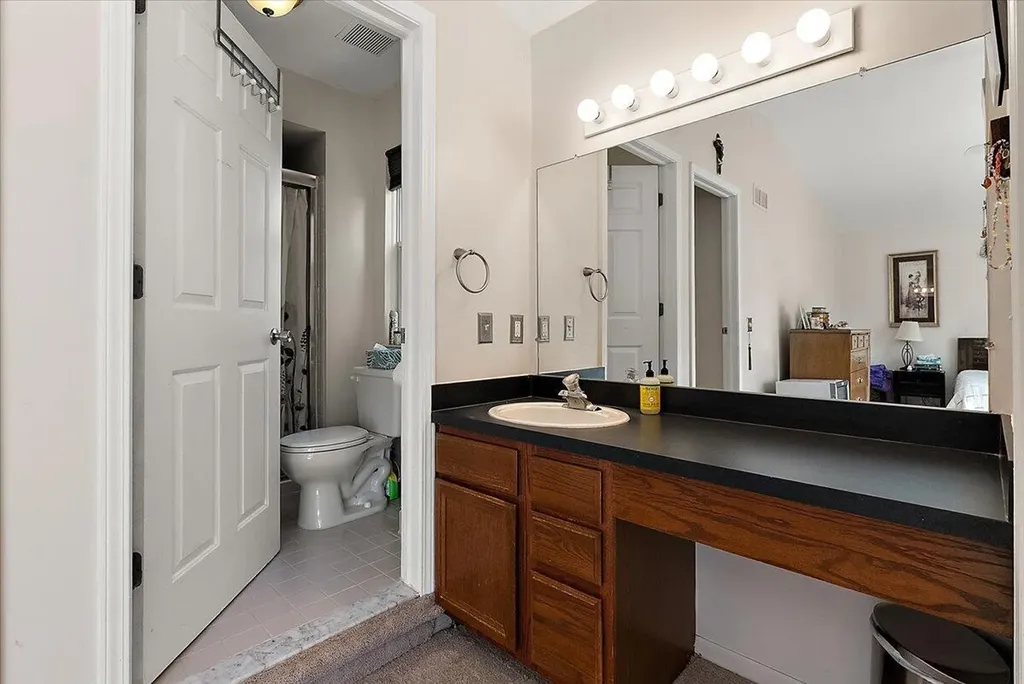 3223 Roon The Ben Ann Arbor City MI 48108