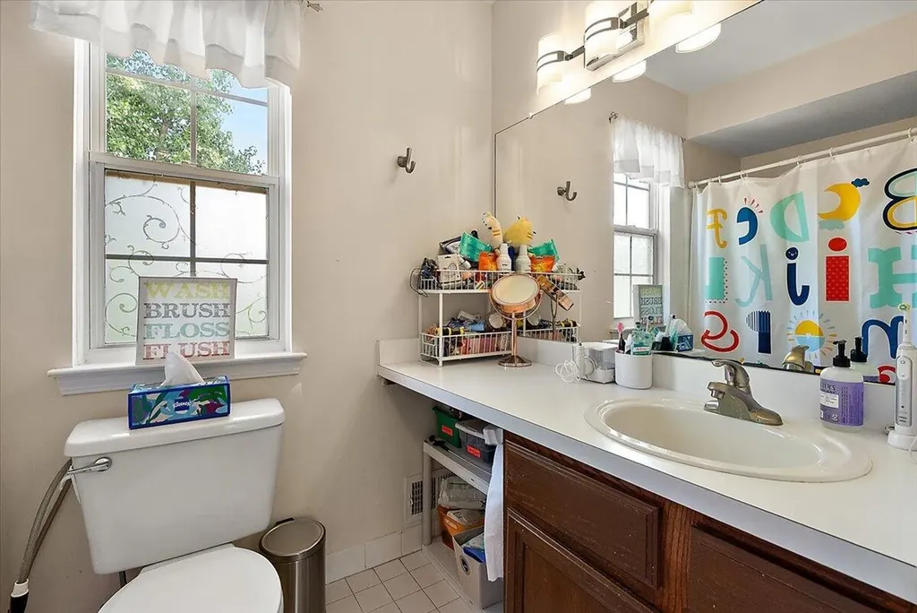 3223 Roon The Ben Ann Arbor City MI 48108