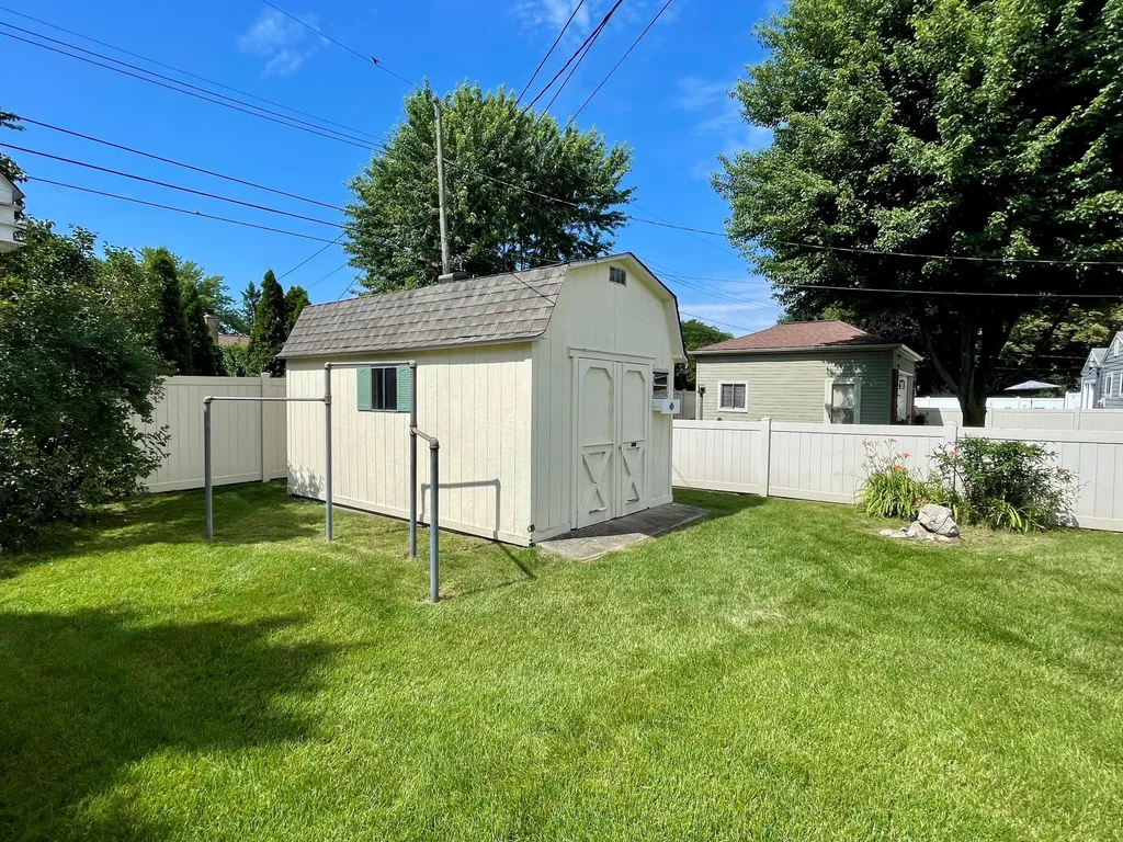40547 Orangelawn Avenue Plymouth Charter Township MI 48170