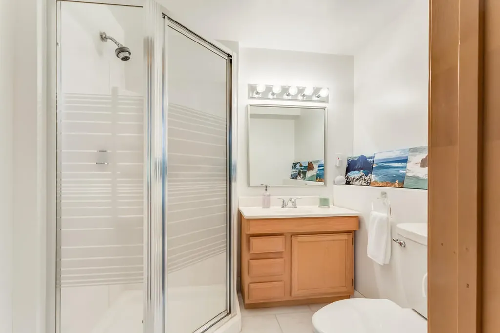 28044 Hickory Circle Farmington Hills City MI 48331