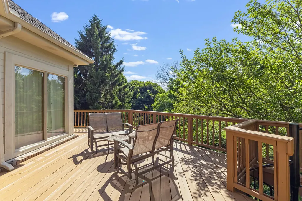 28044 Hickory Circle Farmington Hills City MI 48331