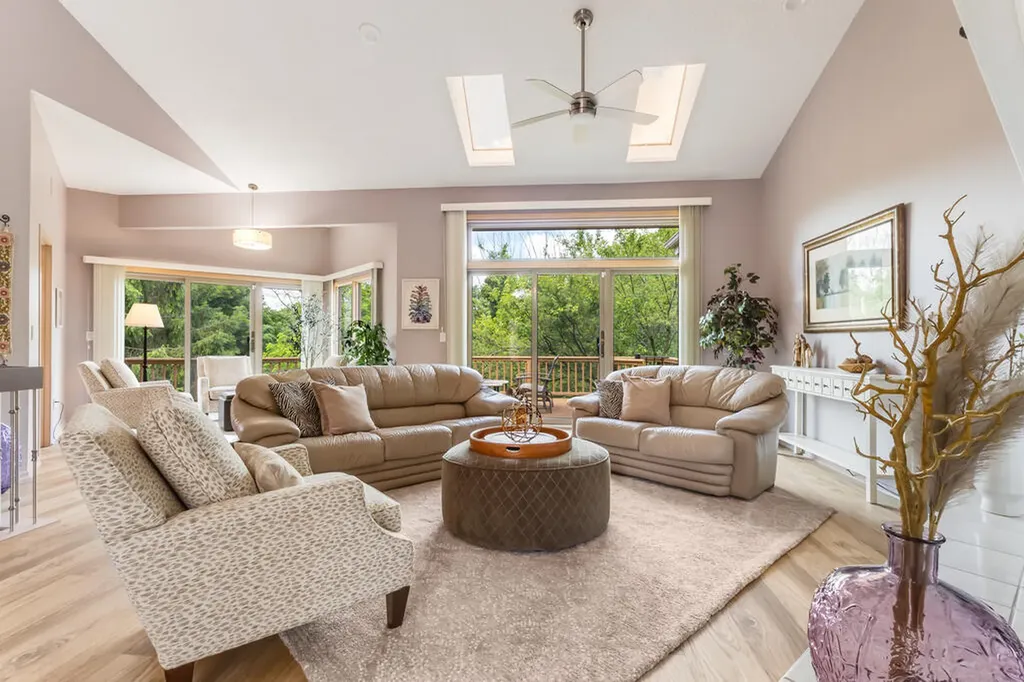 28044 Hickory Circle Farmington Hills City MI 48331