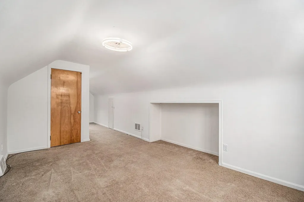 9885 Hubert Avenue Allen Park City MI 48101