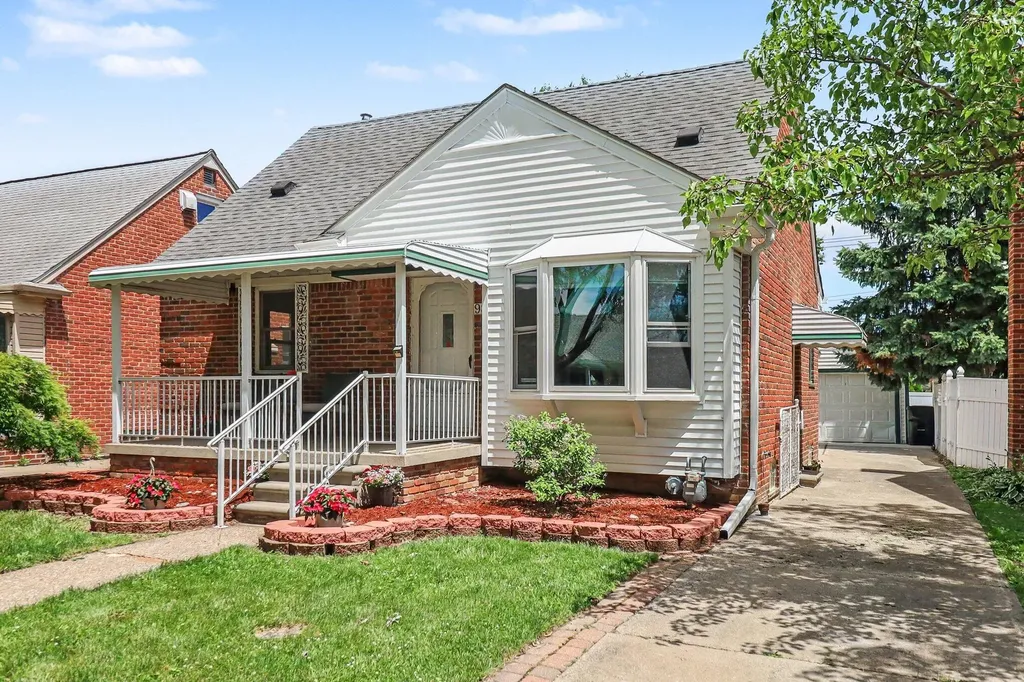 9885 Hubert Avenue Allen Park City MI 48101