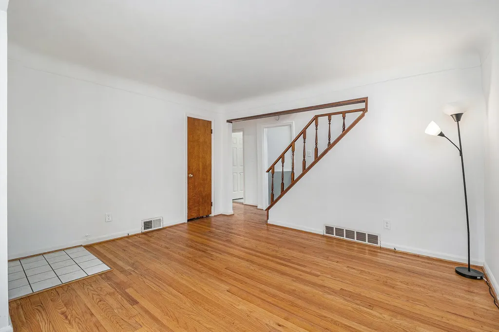 9885 Hubert Avenue Allen Park City MI 48101