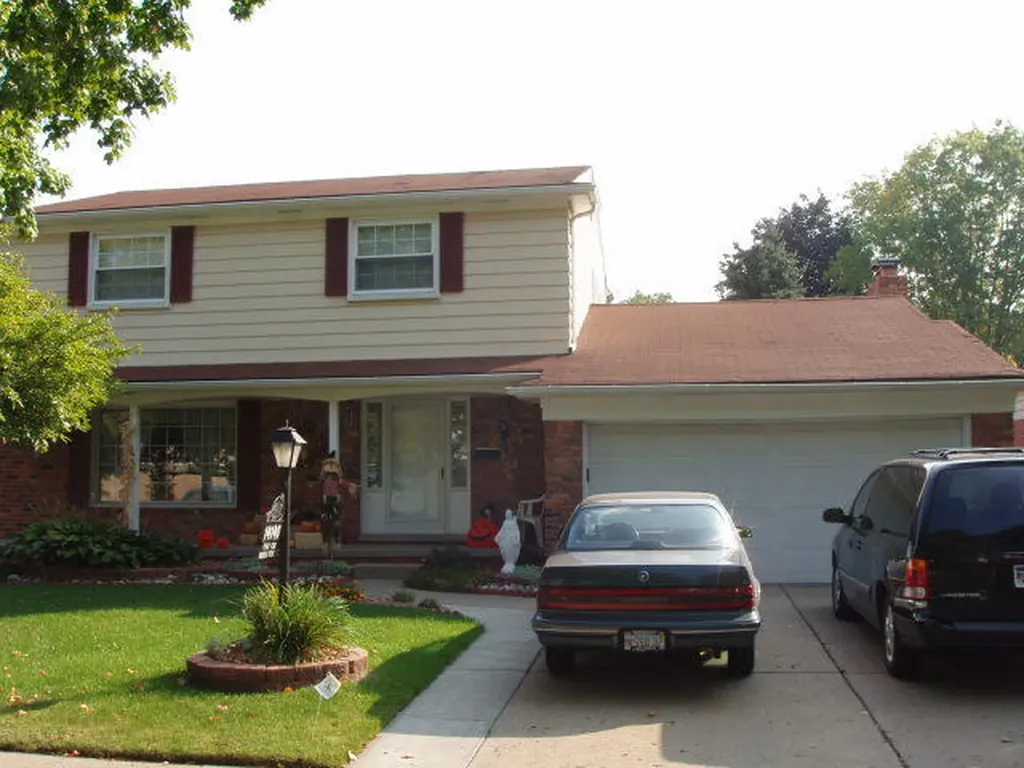 14140 Hubbard Street Livonia City MI 48154