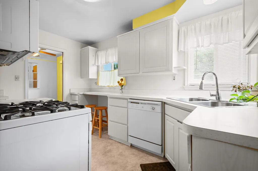 29919 Spring Arbor Drive Inkster City MI 48141