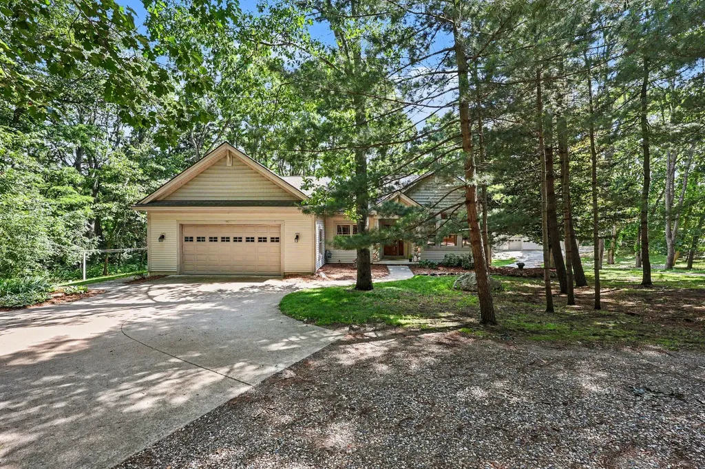 19025 W Old Us Highway 12 Sylvan Township MI 48118