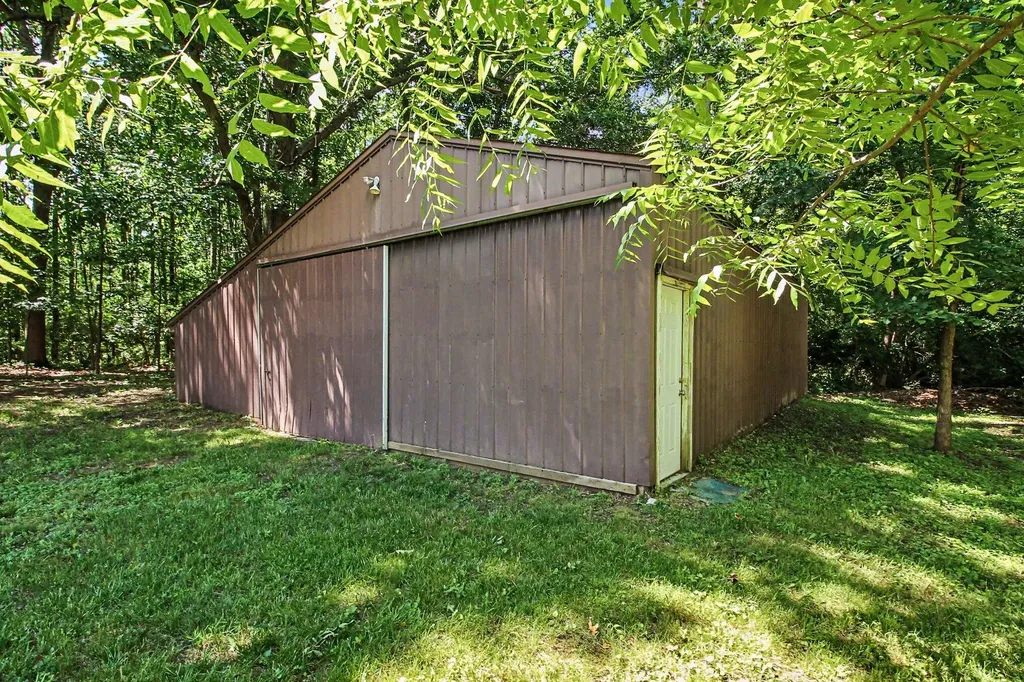 13150 Trist Road Waterloo Township MI 49240
